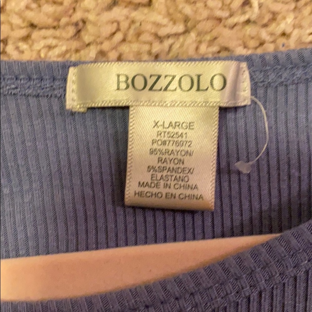 Simple shirt - Picture 2 of 3